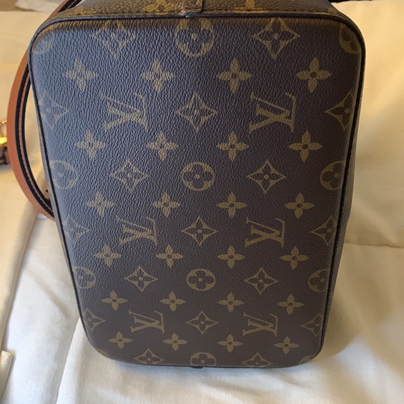 💯% Authentic Louis Vuitton NeoNoe in Monogram Canvas (Caramel) - Picture 7 of 10